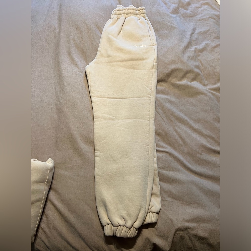 Comfrt sweatpants size medium worn once